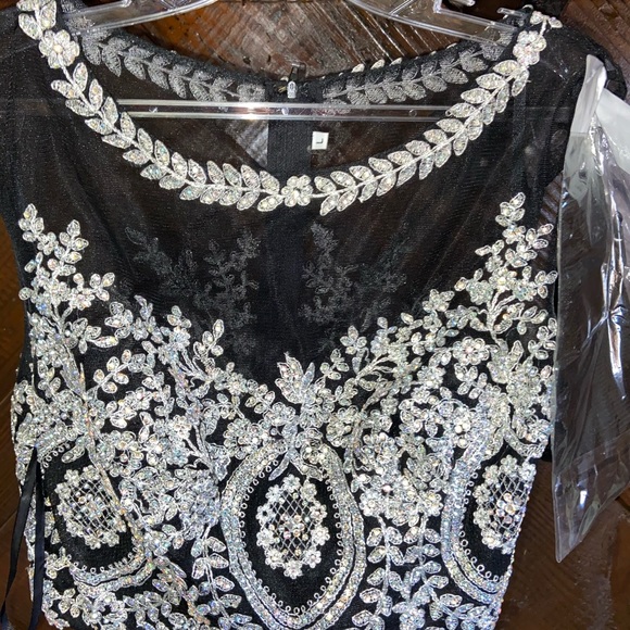 stunning black prom dress!! - Picture 6 of 8